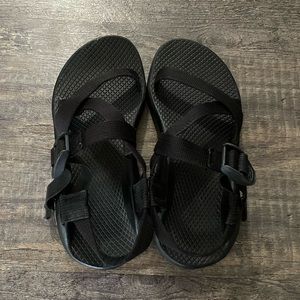 Womens 6 Black Chacos, no toe